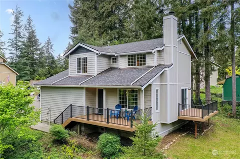 3869 Silver Ln NW, Bremerton, WA 98312