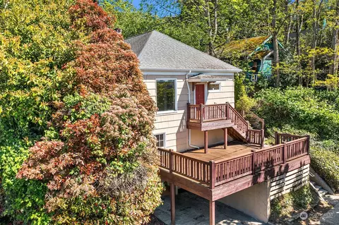 3452 14th Ave W, Seattle, WA 98119