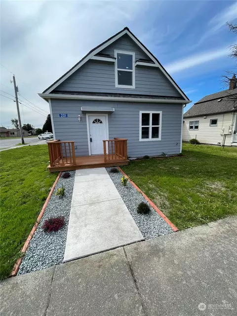 201 N Regent St, Burlington, WA 98233