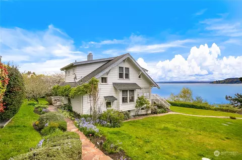 20518 Chautauqua Beach Rd SW, Vashon, WA 98070
