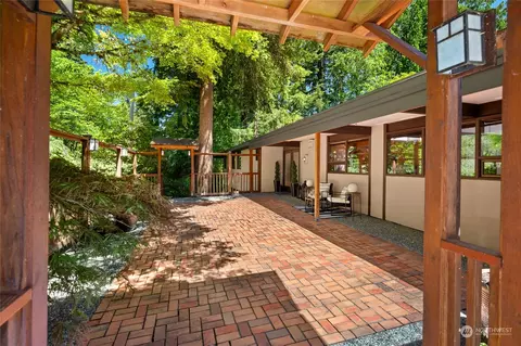 2466 172nd Ave NE, Redmond, WA 98052