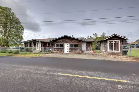 1701 Oregon Ave NE, Long Beach, WA 98631