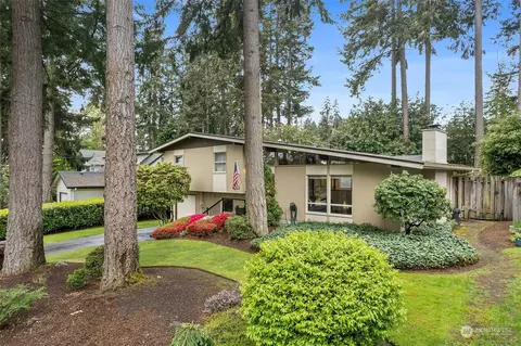 4222 Shoshone St W, University Place, WA 98466