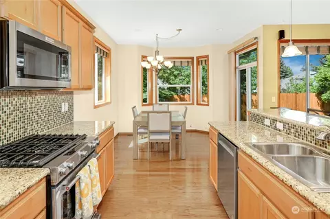 Kitchen - 17112 31st Dr SE, Bothell, WA 98012 photo 3 of 5