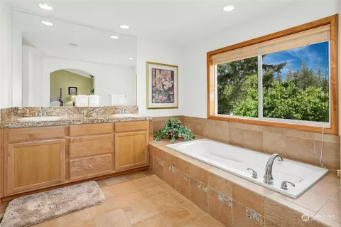 Bath - 17112 31st Dr SE, Bothell, WA 98012 photo 2 of 3