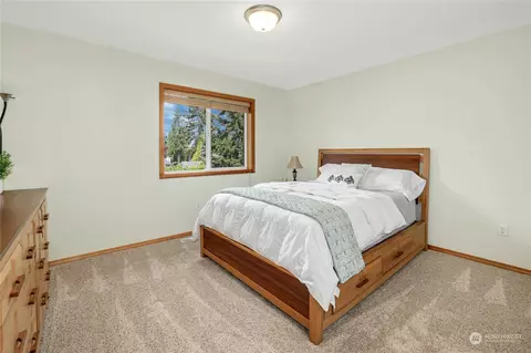 Bedroom - 17112 31st Dr SE, Bothell, WA 98012 photo 4 of 4