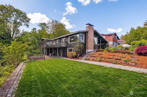 8203 S 112th St, Seattle, WA 98178