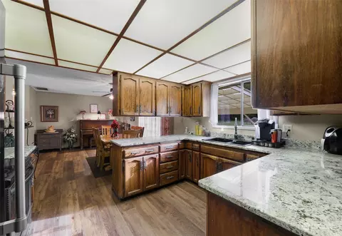 Kitchen - 8665 Kendall Rd, Maple Falls, WA 98266 photo 6 of 6