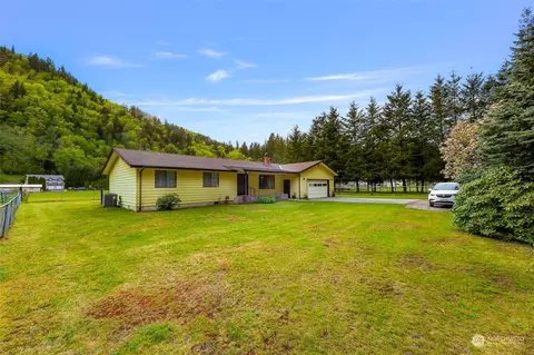 Exterior - 8665 Kendall Rd, Maple Falls, WA 98266 photo 8 of 8