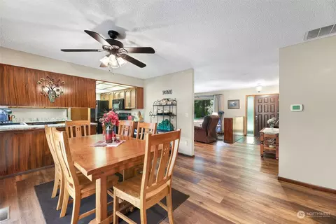 Dining - 8665 Kendall Rd, Maple Falls, WA 98266 photo 2 of 3