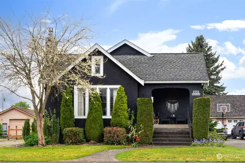 1904 Lafromboise St, Enumclaw, WA 98022