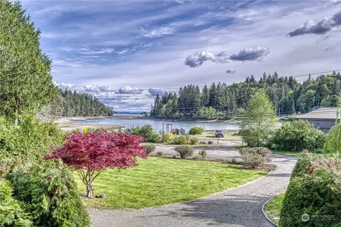 9718 Cramer Rd NW, Gig Harbor, WA 98329
