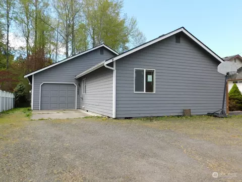 1505 W 14th St, Port Angeles, WA 98363