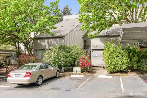11913 93rd Ln NE #302, Kirkland, WA 98034