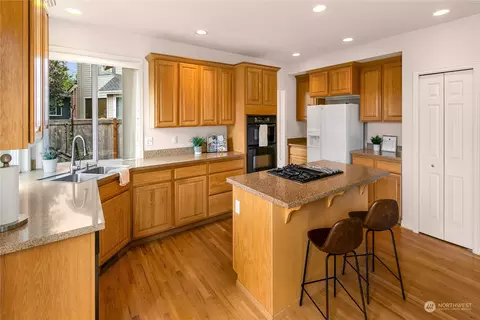Kitchen - 20028 27th Ave SE, Bothell, WA 98012 photo 2 of 2