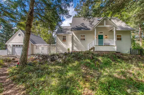 136 Palisades Dr, Eastsound, WA 98245