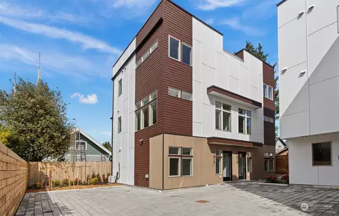 1615 23rd Ave, Seattle, WA 98122