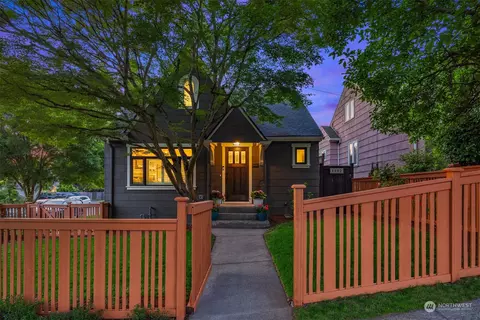 1602 NE 73rd St, Seattle, WA 98115