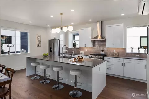 Kitchen - 18406 96th Ave NE #E, Bothell, WA 98011 photo 7 of 7