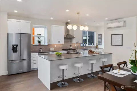 Kitchen - 18406 96th Ave NE #E, Bothell, WA 98011 photo 2 of 7