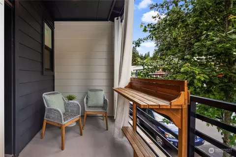 Exterior - 18406 96th Ave NE #E, Bothell, WA 98011 photo 4 of 6