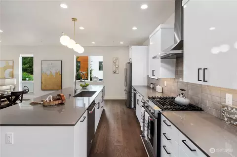 Kitchen - 18406 96th Ave NE #E, Bothell, WA 98011 photo 4 of 7