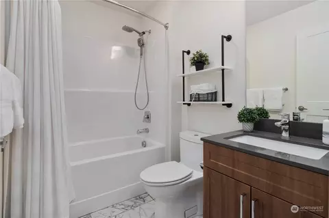 Bath - 18406 96th Ave NE #E, Bothell, WA 98011 photo 3 of 4