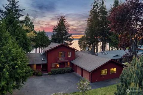 34567 Hood Canal Dr NE, Kingston, WA 98346