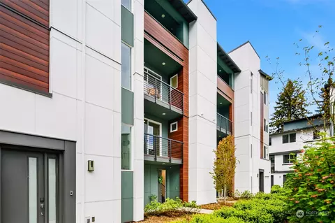 23107 NE 8th St #B203, Sammamish, WA 98074