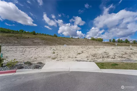 162 Loretta Ln, Chelan, WA 98816
