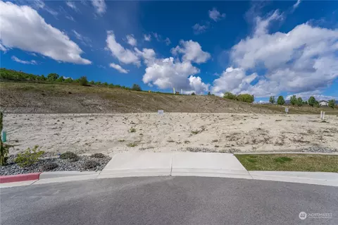 162 Loretta Ln, Chelan, WA 98816