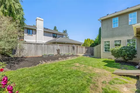 Exterior - 24202 26th Ave SE, Bothell, WA 98021 photo 7 of 9