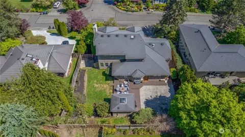 View/Area - 24202 26th Ave SE, Bothell, WA 98021 photo 2 of 7