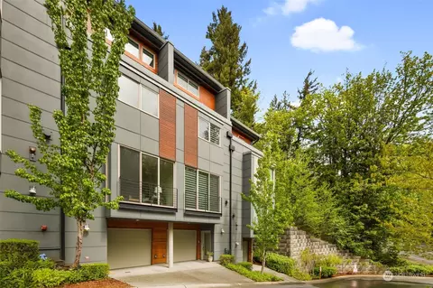 4282 213th Pl SE #3, Issaquah, WA 98029