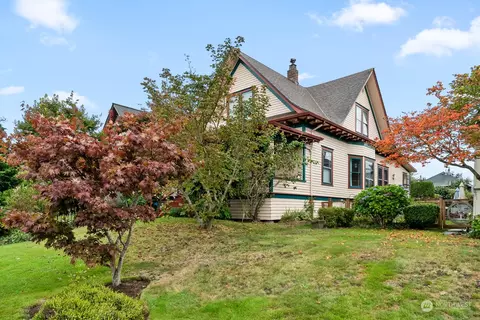 1211 Rucker Ave, Everett, WA 98201 photo 2
