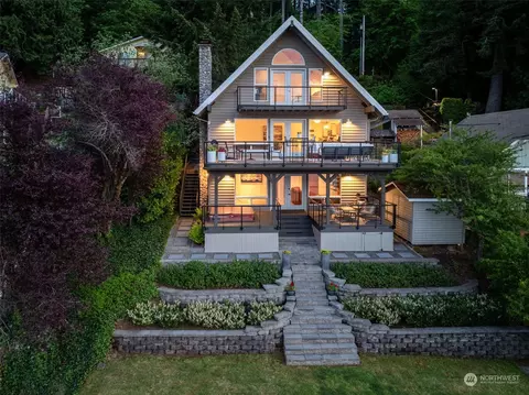 935 Summit Lake Shore Rd NW, Olympia, WA 98502