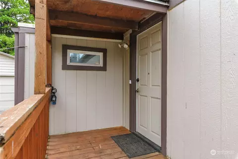 12821 NE 198th Ct, Bothell, WA 98011 photo 3