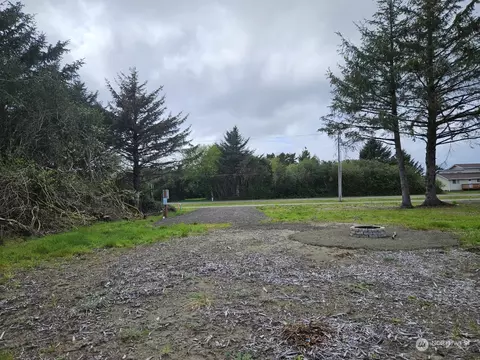 132 Ocean Shores Blvd NW, Ocean Shores, WA 98569
