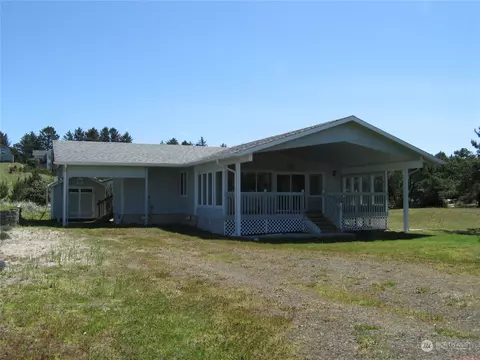 32606 H Pl, Ocean Park, WA 98640