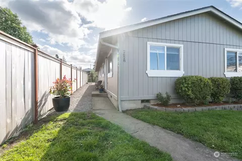 2628 Woburn St, Bellingham, WA 98226