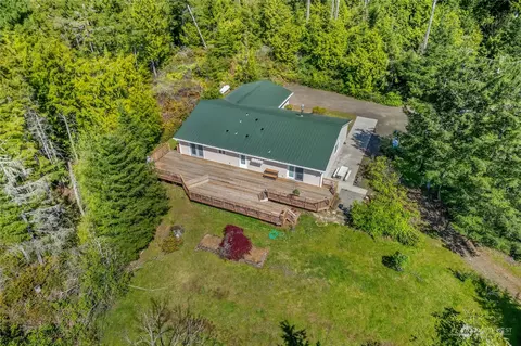 1381 Shearwater Ln NW, Seabeck, WA 98380
