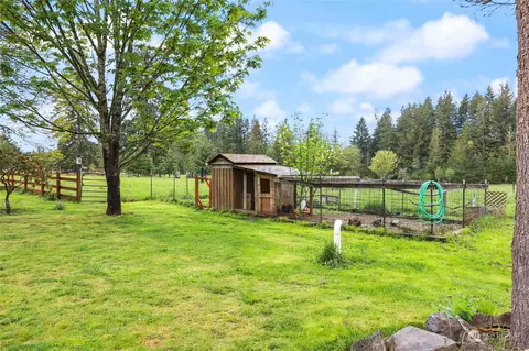 Exterior - 619 Middle Fork Rd, Onalaska, WA 98570 photo 6 of 10