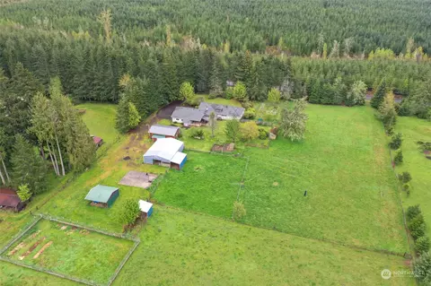 619 Middle Fork Rd, Onalaska, WA 98570
