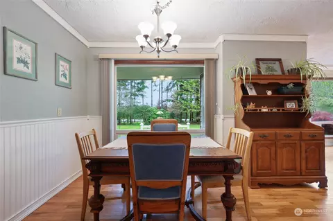 Dining - 619 Middle Fork Rd, Onalaska, WA 98570 photo 1 of 2