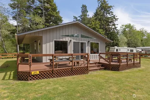 27702 R Ln, Ocean Park, WA 98640