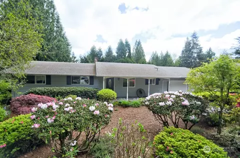 2154 Lakemoor Dr SW, Olympia, WA 98512