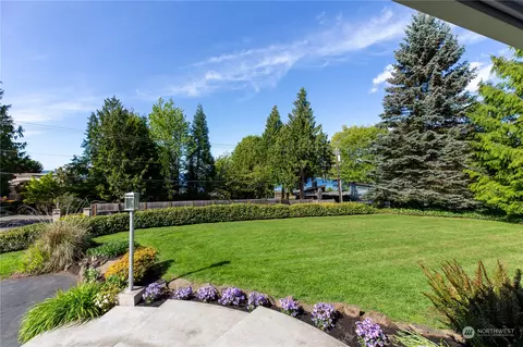 Exterior - 8498 Talbot Rd, Edmonds, WA 98026 photo 5 of 9