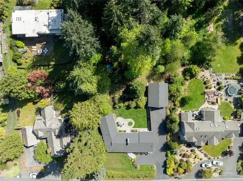 View/Area - 8498 Talbot Rd, Edmonds, WA 98026 photo 1 of 4