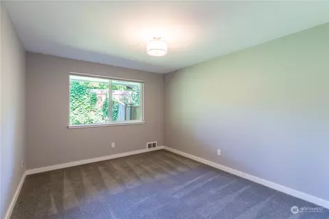 Bedroom - 8498 Talbot Rd, Edmonds, WA 98026 photo 3 of 3