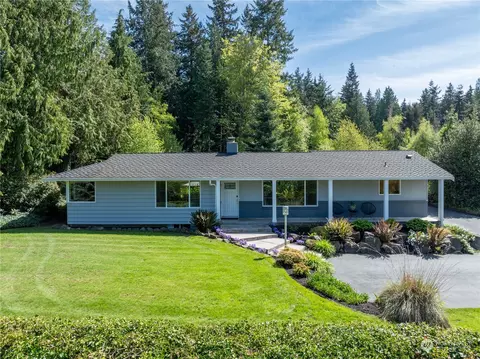 Exterior - 8498 Talbot Rd, Edmonds, WA 98026 photo 4 of 9